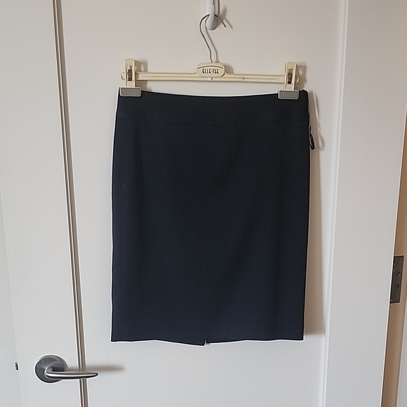 Anne Klein Classic Navy Blue Pencil Skirt - Picture 1 of 2